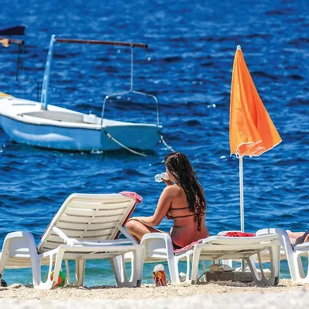 Apartment Stunning In Okrug Gornji *