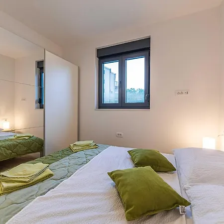 Gorgeous In Okrug Gornji With Wifi Trogir